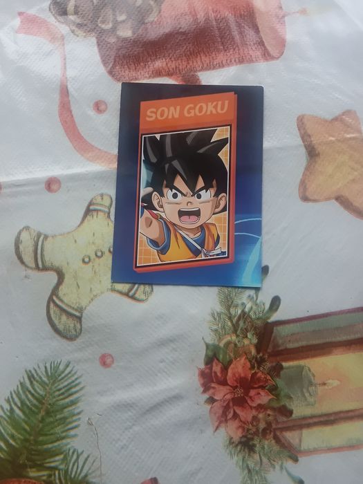 Dragon  Ball daima trading collection toate sunt in stare  perfecta/buna dar dr.arinsu are zgarieturi pe spate si pe fata pretul este negociabil.