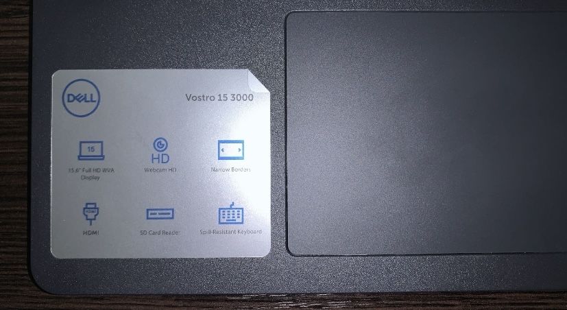 Laptop Dell Vostro 15 3000 8GB RAM complet nou