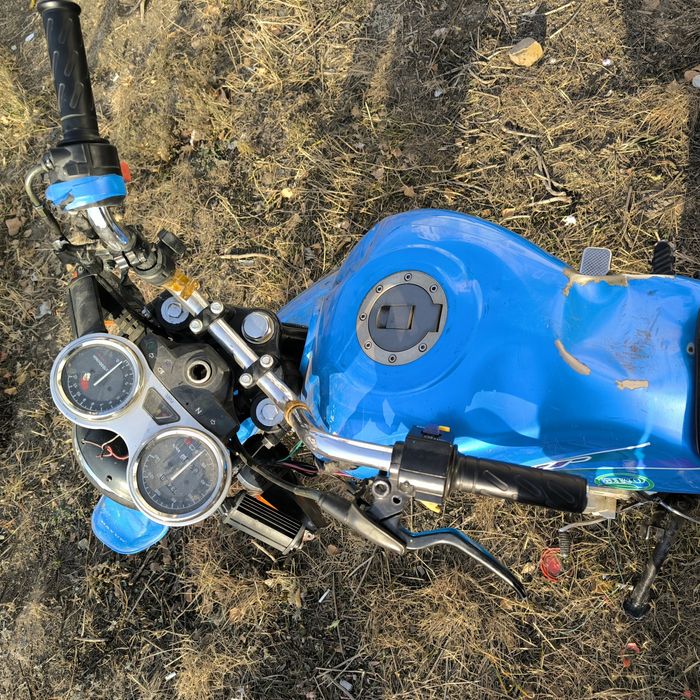 Продам мотоцикл 200 кубов