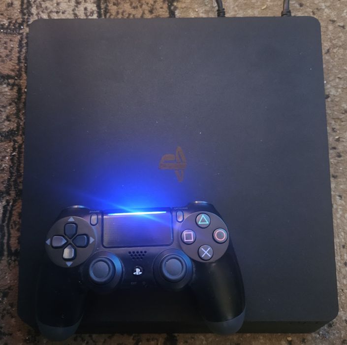 Playstation 4 PS4 Slim