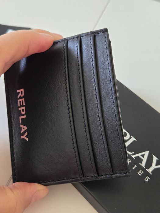 Портфейл, картелеро Replay