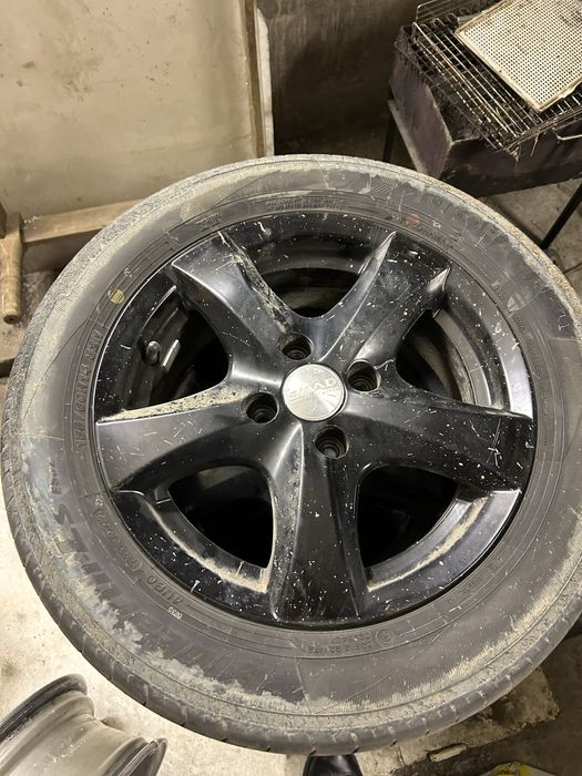 Срочно продам диски с резиной