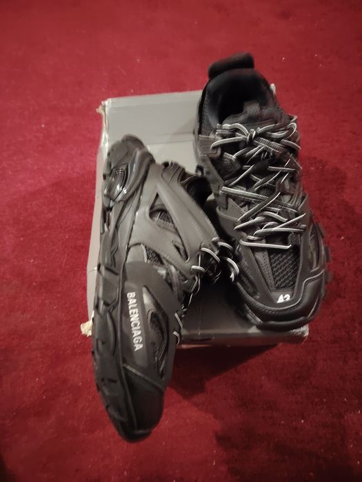 Balenciaga tracks