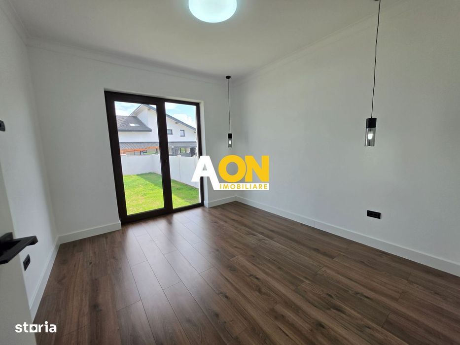 Casă Individuală de Vânzare, 4 Camere, 500mp Teren, Zona Alba Micești