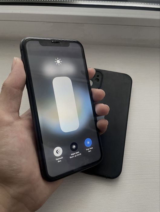 Продам айфон 11 128гб