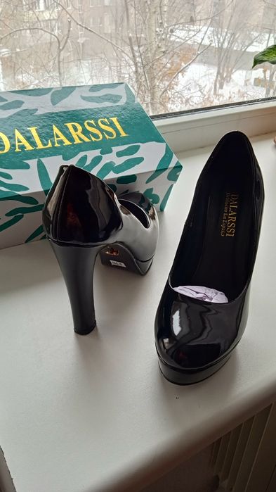 Продам туфли женские