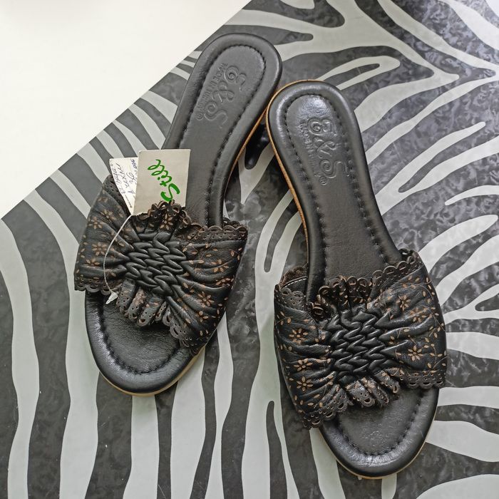 Дамски чехли естествена кожа с етикет