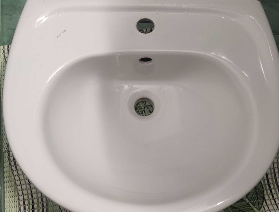 Мивка с конзола за баня