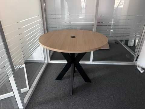 Кръгла маса с метална основа – Ø90×75 см