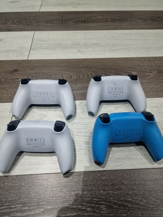 Vand 4 controllere dualsense pentru playstation 5 perfect functionale