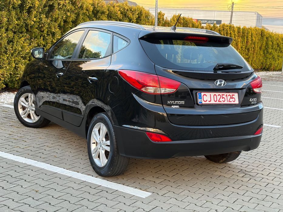 HYUNDAI ix35 2011 — imagine 3