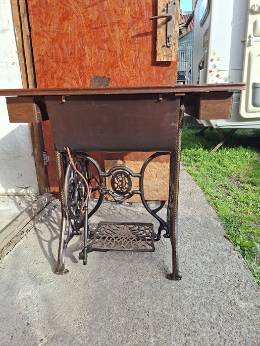 Vand masina de cusut Sincer.