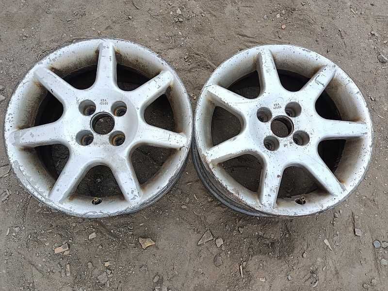 Продам ДВА оригинальных легкосплавных диска