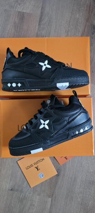 Мъжки сникърси обувки цветове черни и бели