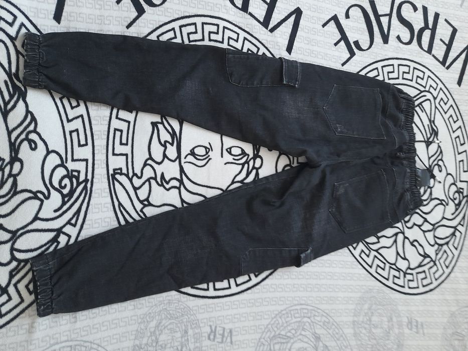 Продам джинцы черные