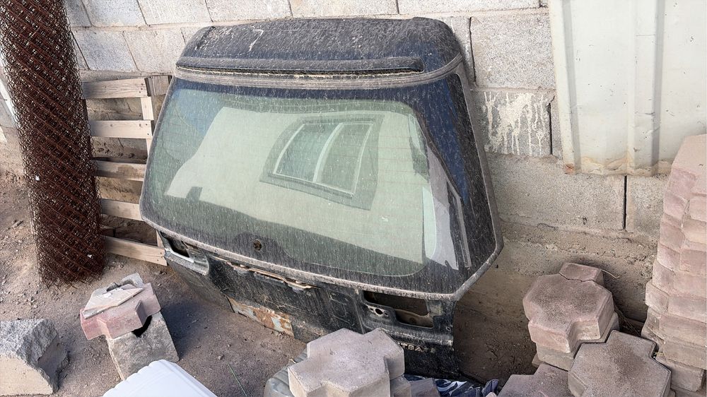 Задний лобовой Субару аутбак
