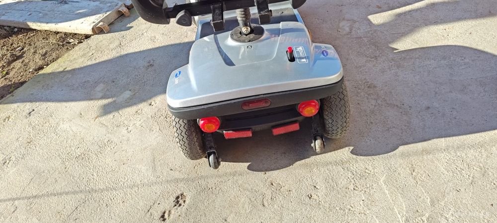 Scuter persoane dezabilitati LEO