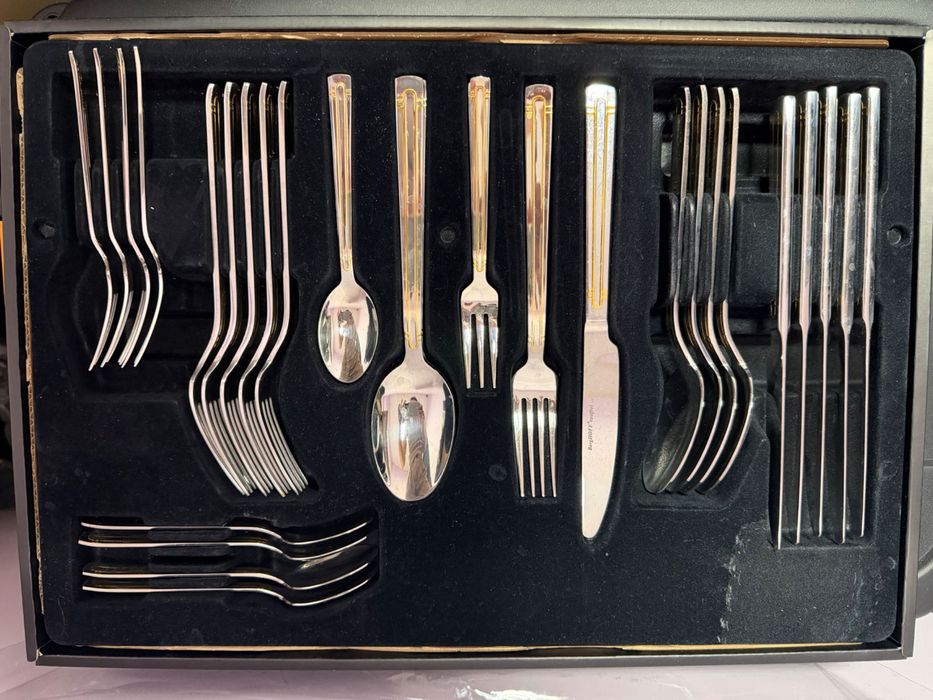 Комплект прибори за хранене, 30 части