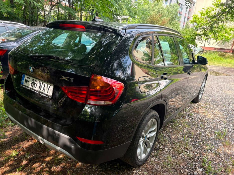 BMW X1 2015 — imagine 3