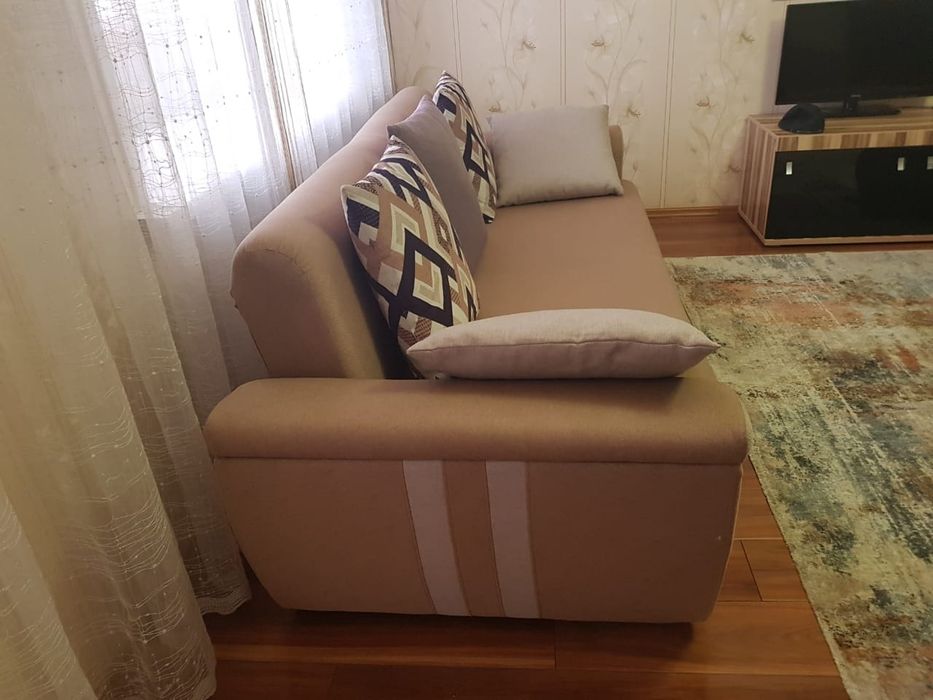 Продам  диван Россия