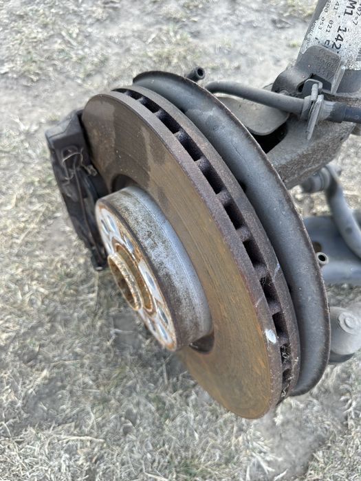 Volkswagen Tiguan Окачване преден заден мост шенкел апарат амортисьор