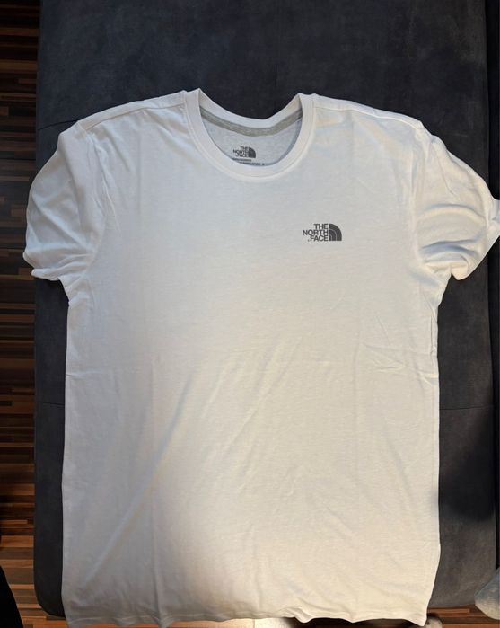 tricou the north face