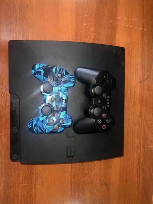 Playsteshn 3 holati yahshi 2 ta djostiki bilan juda ham kam ishlatilga