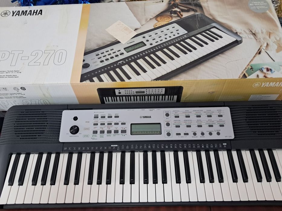 Синтезатор Yamaha YPT-270.