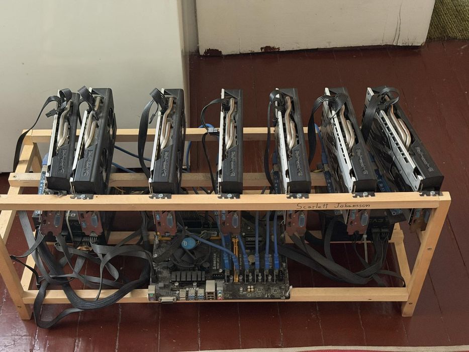 Продава се mining rig с 7 видеокарти