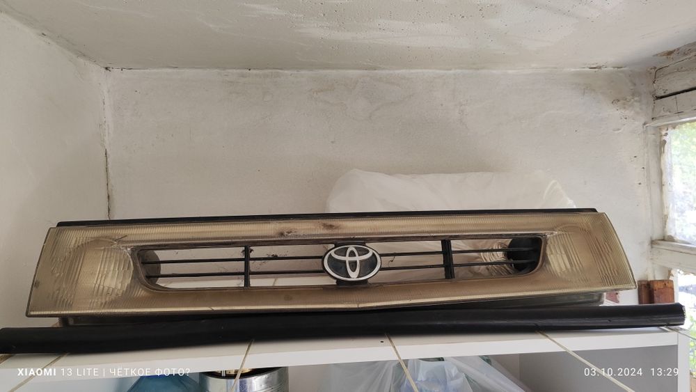 Решётка радиатора Тайота Эмина Эстима с ПТФ