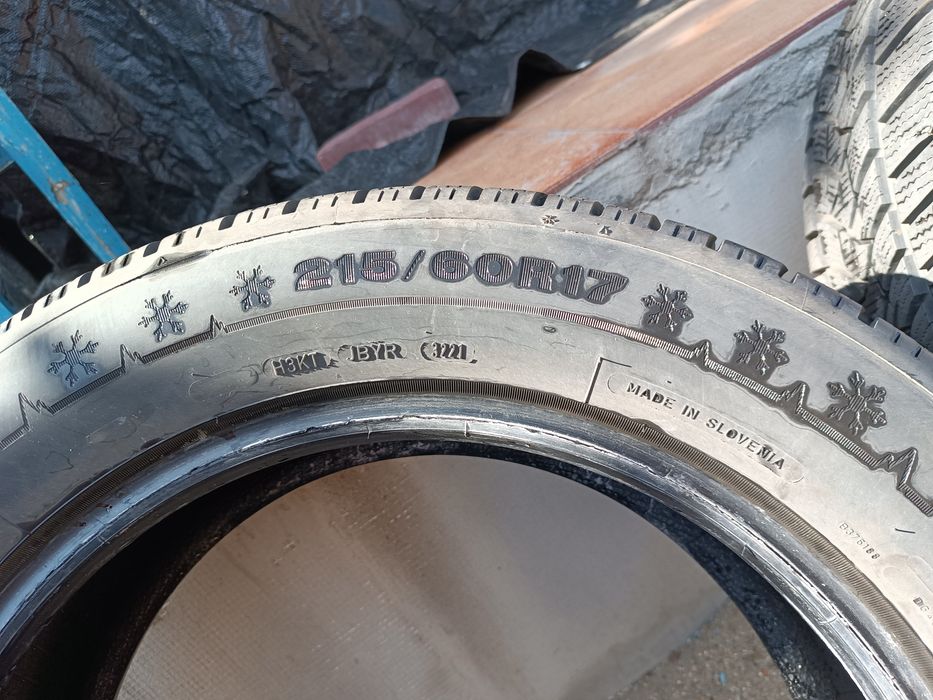 Vând set cauciucuri iarna 215/60/R17 de pe un Nissan Qashqai J11