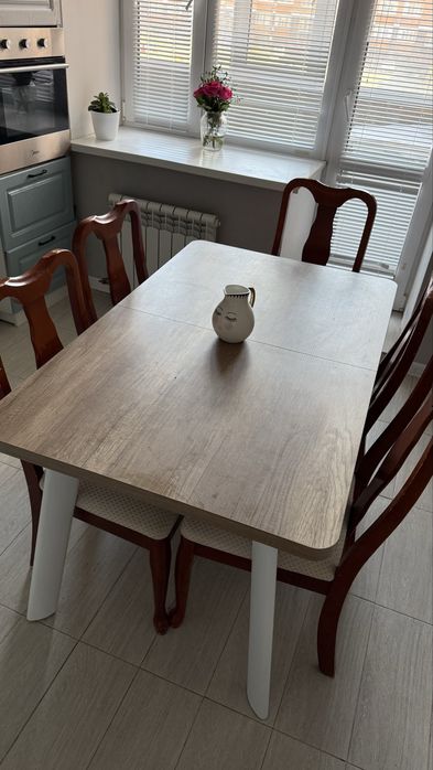 Стол надежный. Удобный