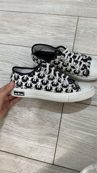 Продам кеды