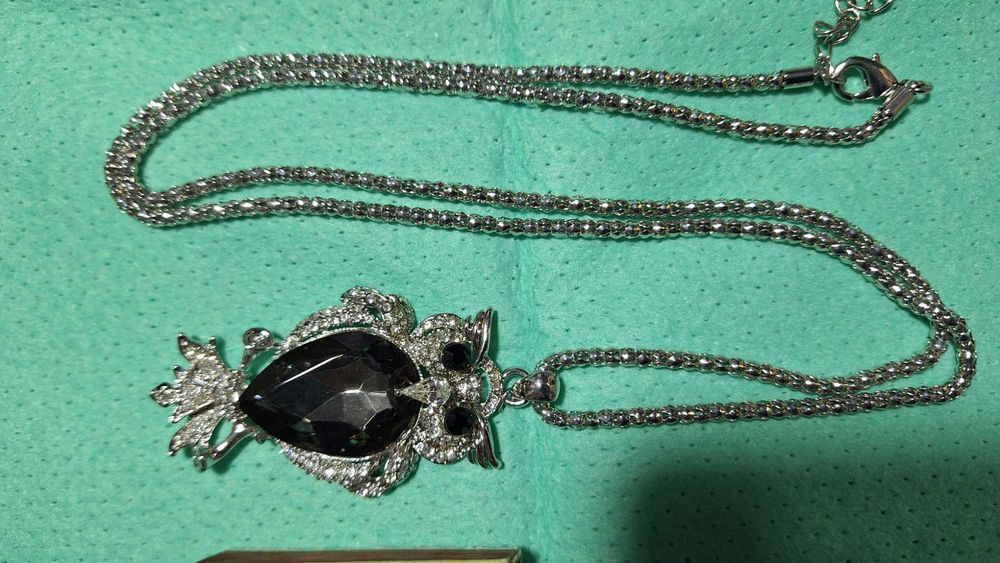 Кулон Сова с камушками.