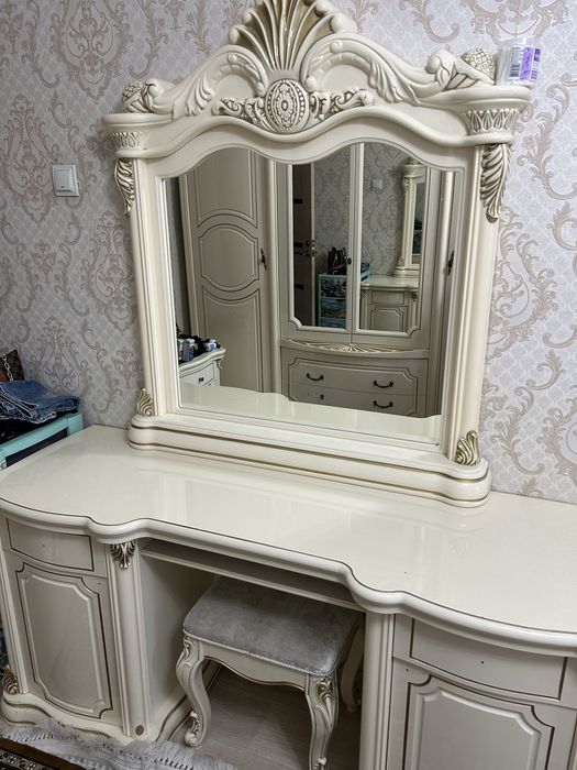 Продается спальная мебель