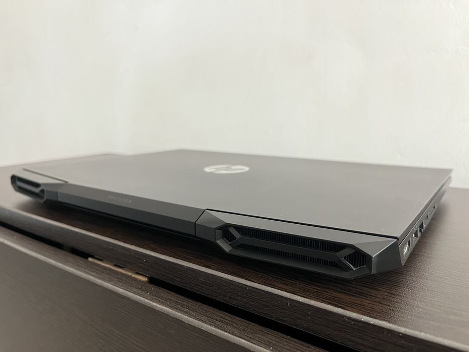 Продам игровой ноутбук HP Pavilion