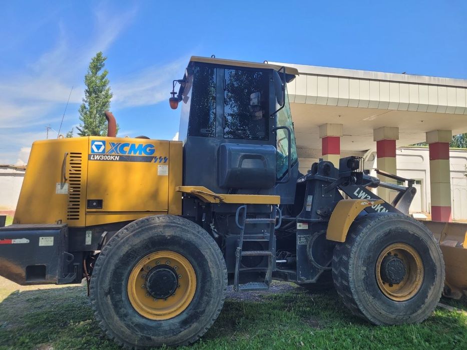XCMG LW300KN 1.8 PAGRUZCHIK 2019 yili