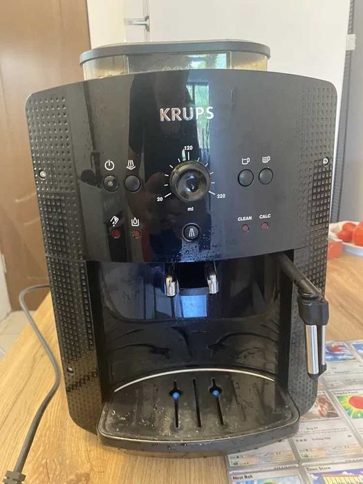 Espressor automat Krups Essential – puțin folosit