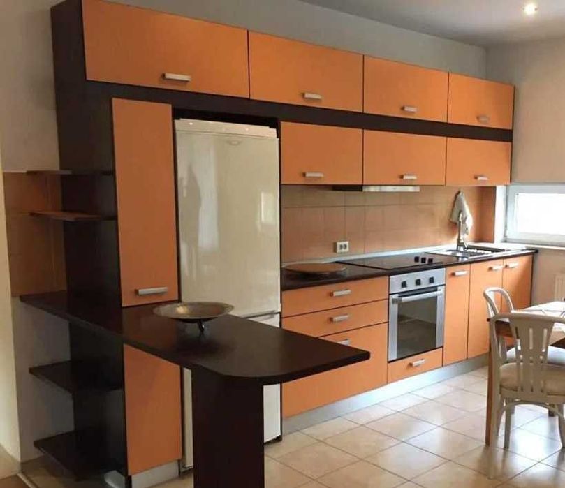 Дава се под наем Двустаен апартамент в Пловдив, Коматево - 90 кв.м за 306 € - Снимка #2