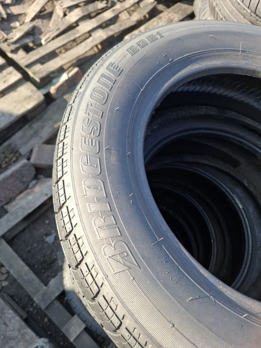 Vand 1 sau 2 sau 4 anvelope 175 65 14 brigestone de vara bune