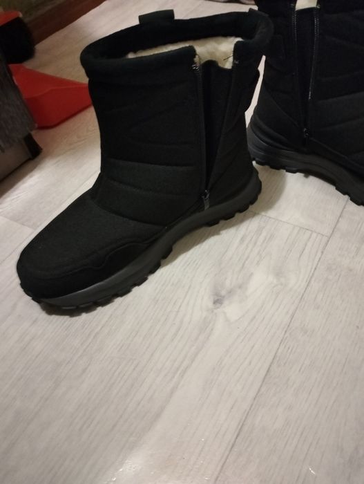 Продам ботинки. Новые 44р