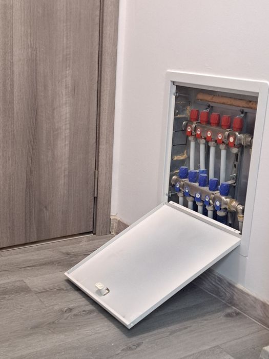 Vând apartament total renovat , mobilat si utilat