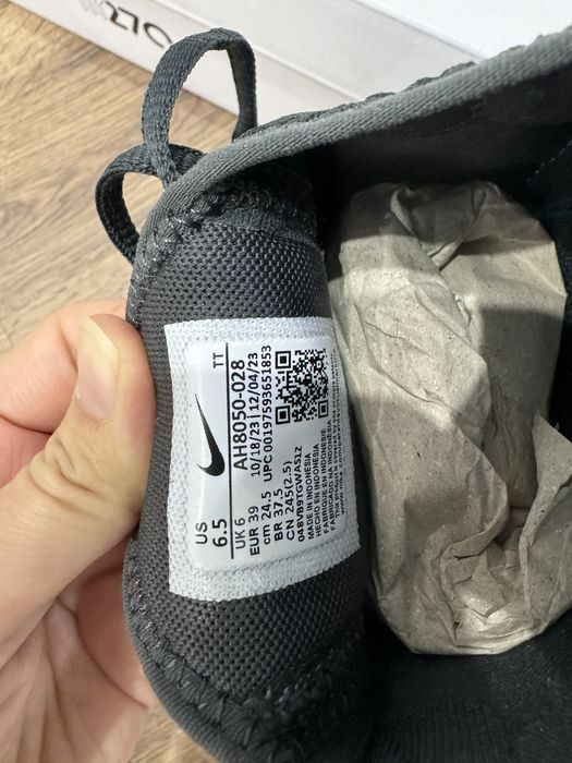 Кроссовки джорданы эйр макс 270