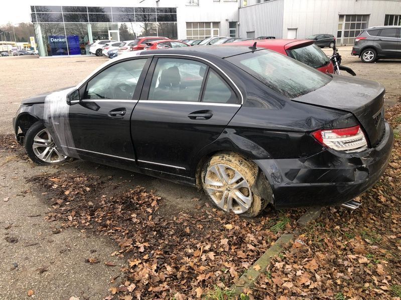 Mercedes-Benz C 180 / Мерцедес С180 на части