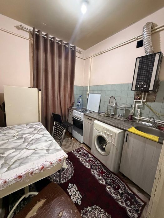 1 комнатная в центре Чирчика с мебелью и техникой