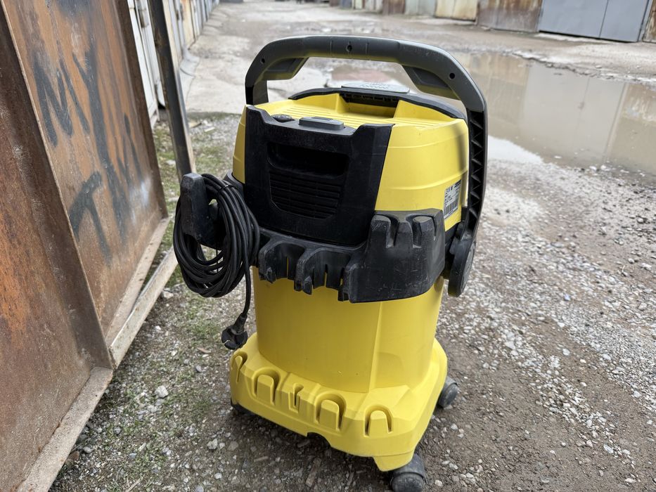 * Karcher WD 5 оригинал Италия в хорошем состоянии