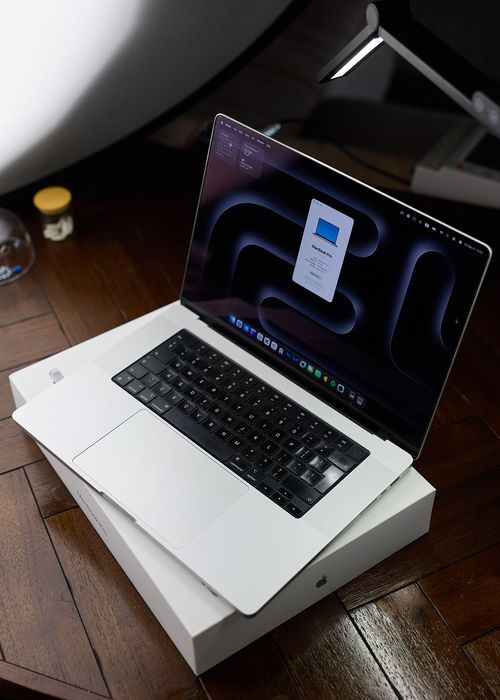 Macbook PRO 16'' M1, 16GB RAM, 1TB SSD