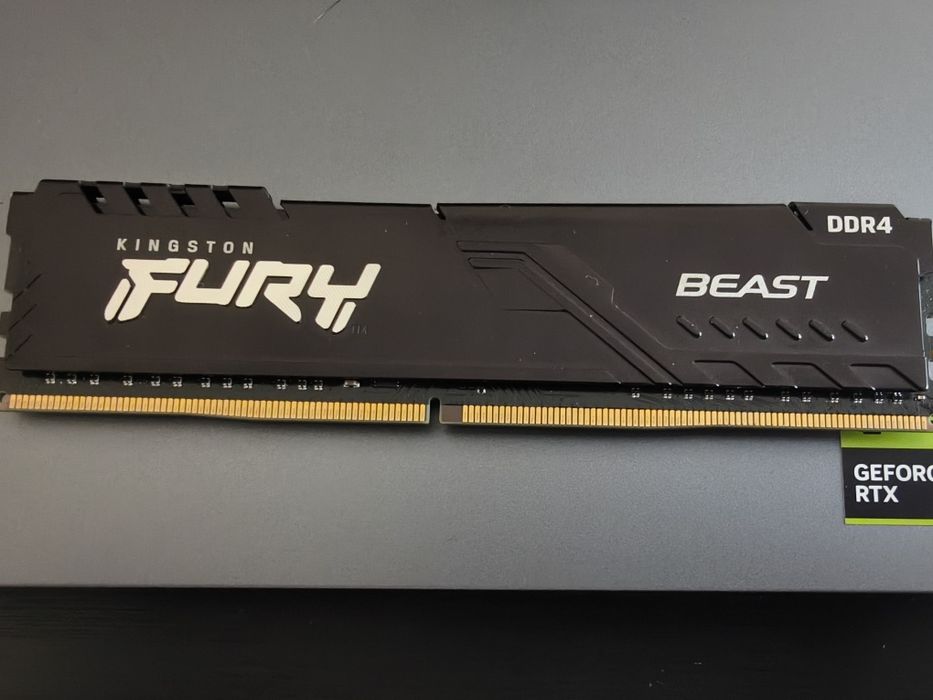Memorie RAM Kingston Fury 8GB 3200MHZ DDR 4 CL 16
