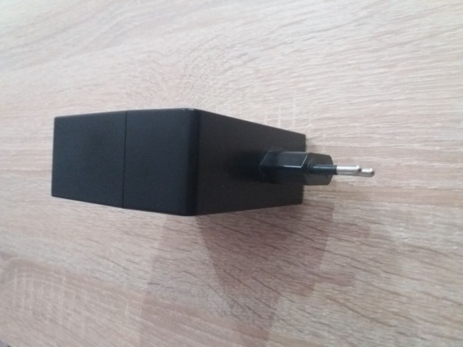 Încărcător priză usb