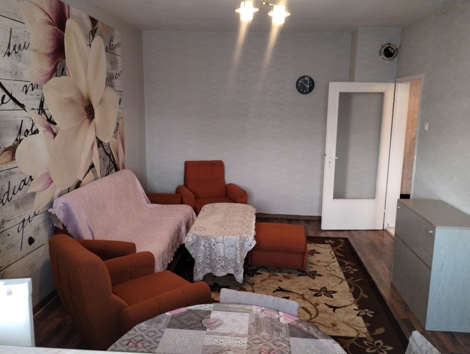 Дава се под наем Двустаен апартамент в Силистра, Изток - 45 кв.м за 178.5 € - Снимка #1